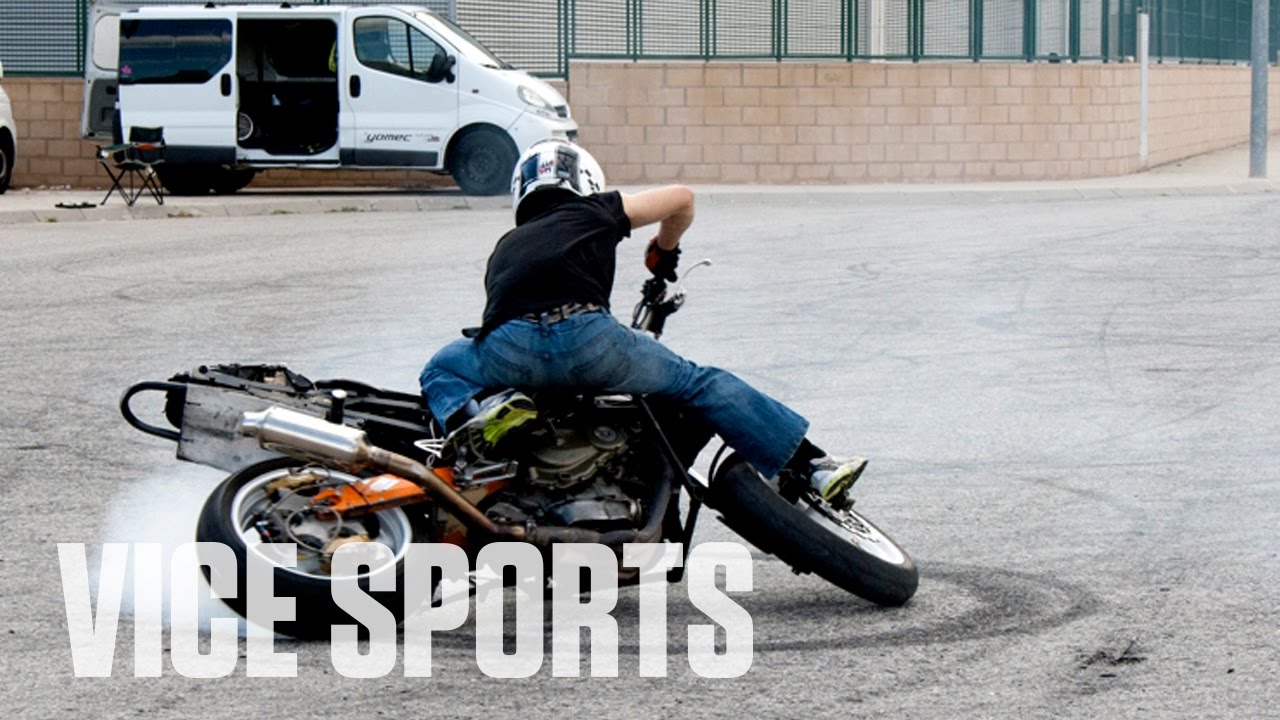 Conoce el Stunt Riding: el arte de realizar acrobacias en moto